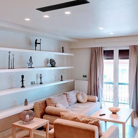 Luxurious Minimal Apartment In Acropolis Atene Esterno foto