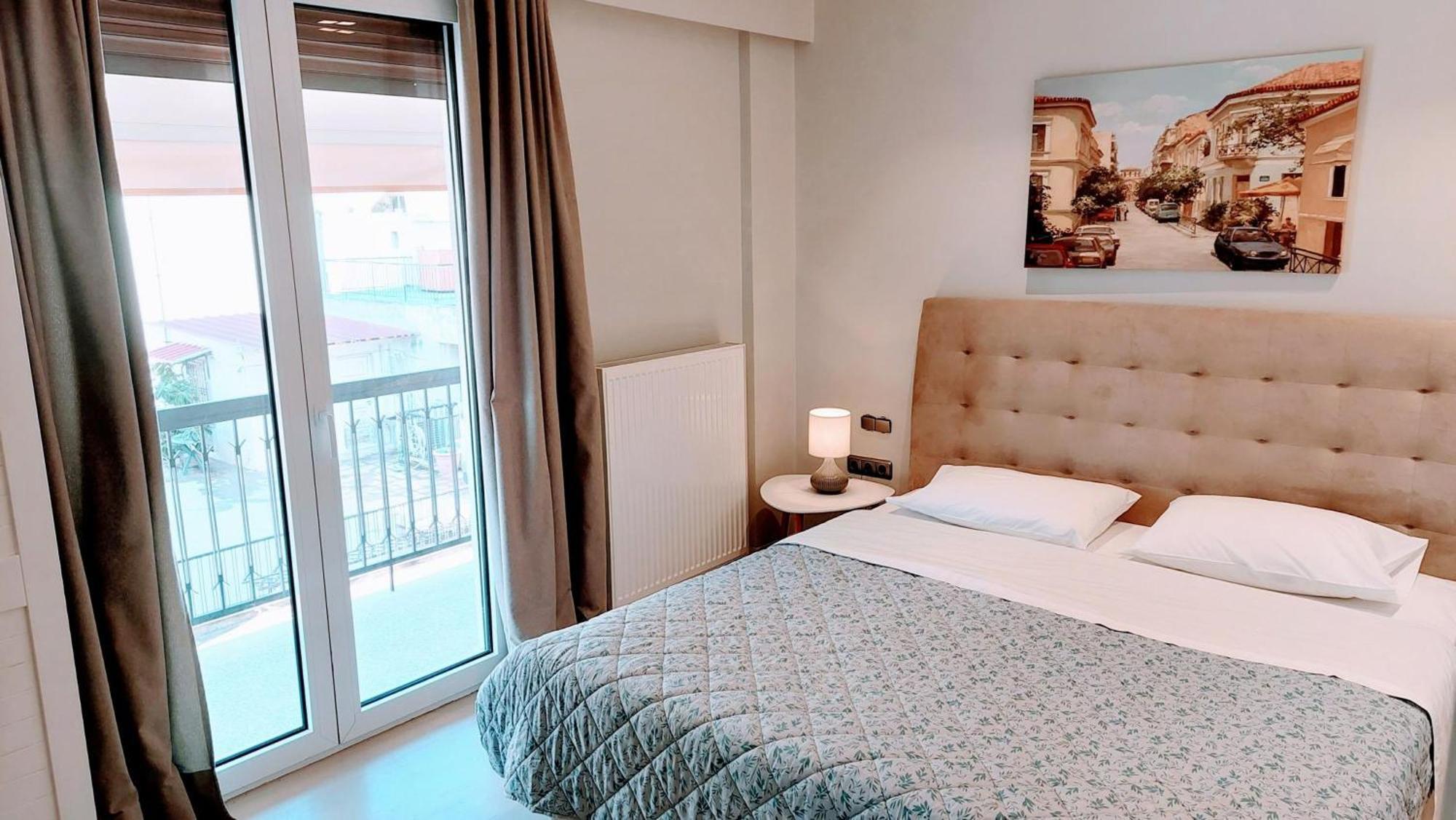 Luxurious Minimal Apartment In Acropolis Atene Esterno foto