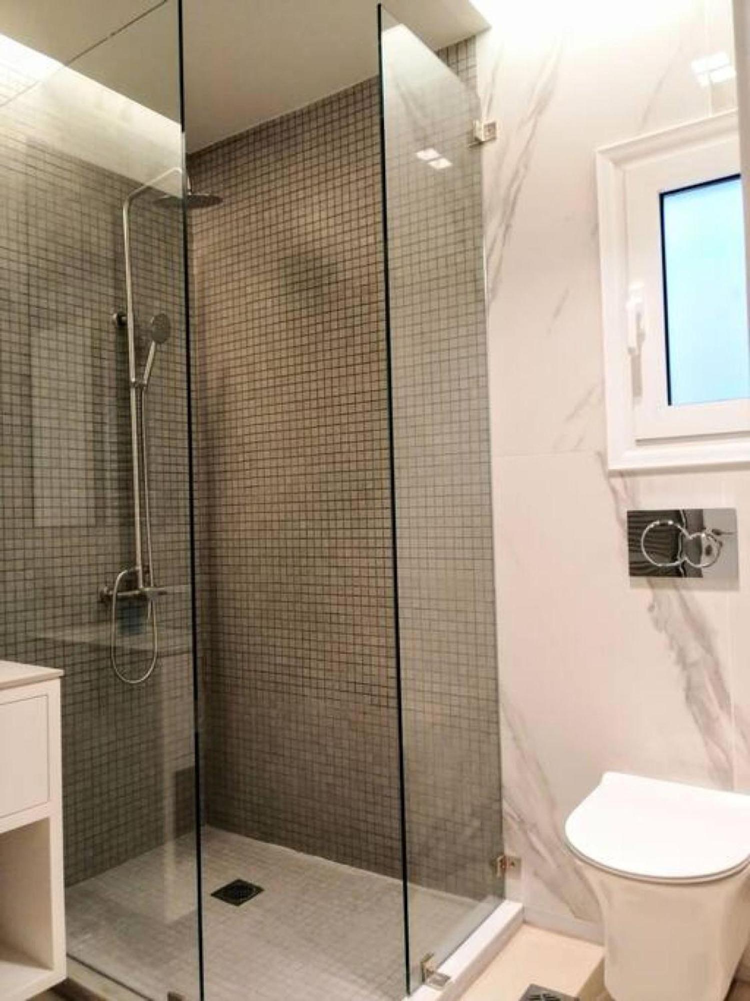 Luxurious Minimal Apartment In Acropolis Atene Esterno foto
