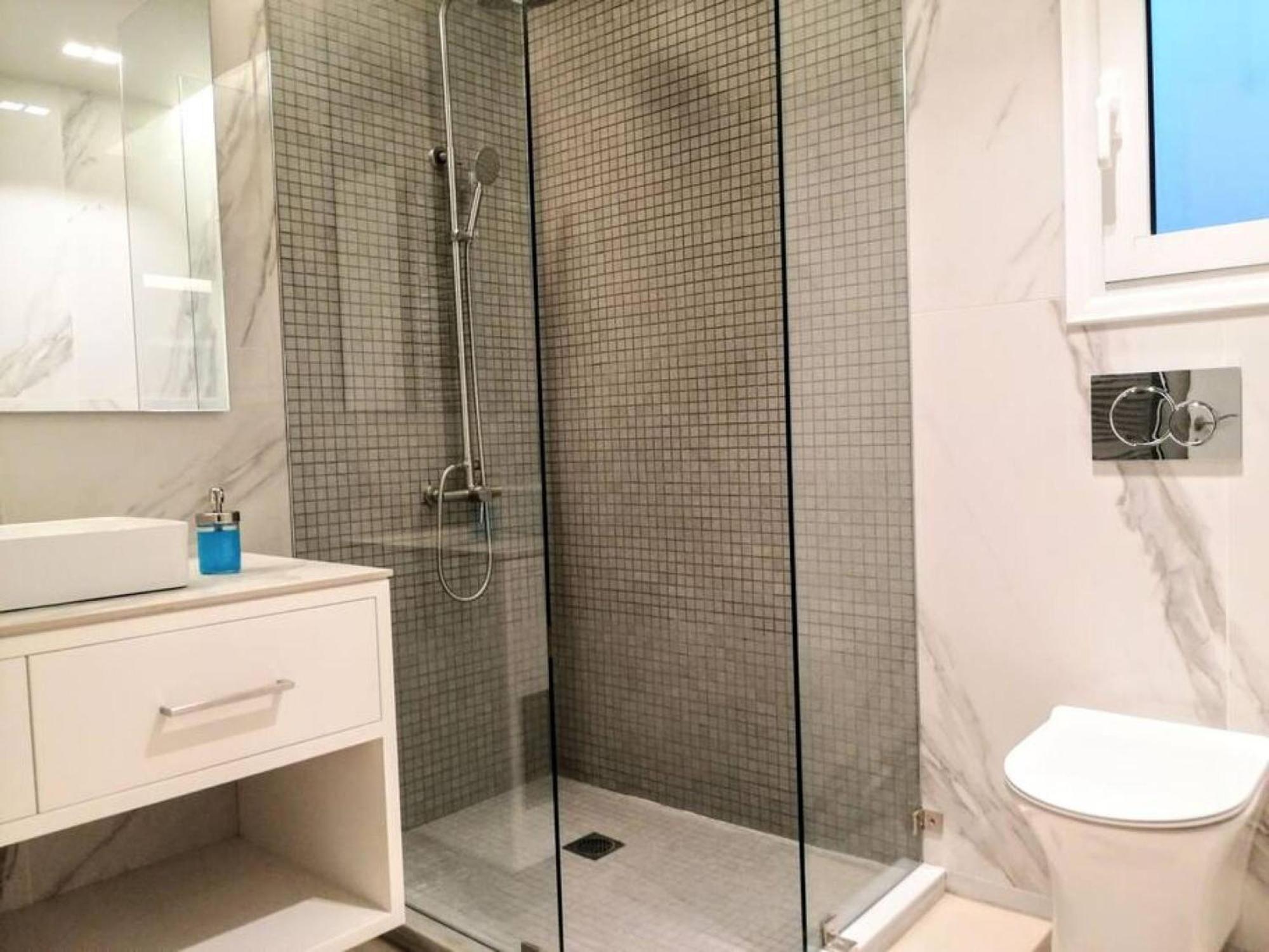 Luxurious Minimal Apartment In Acropolis Atene Esterno foto