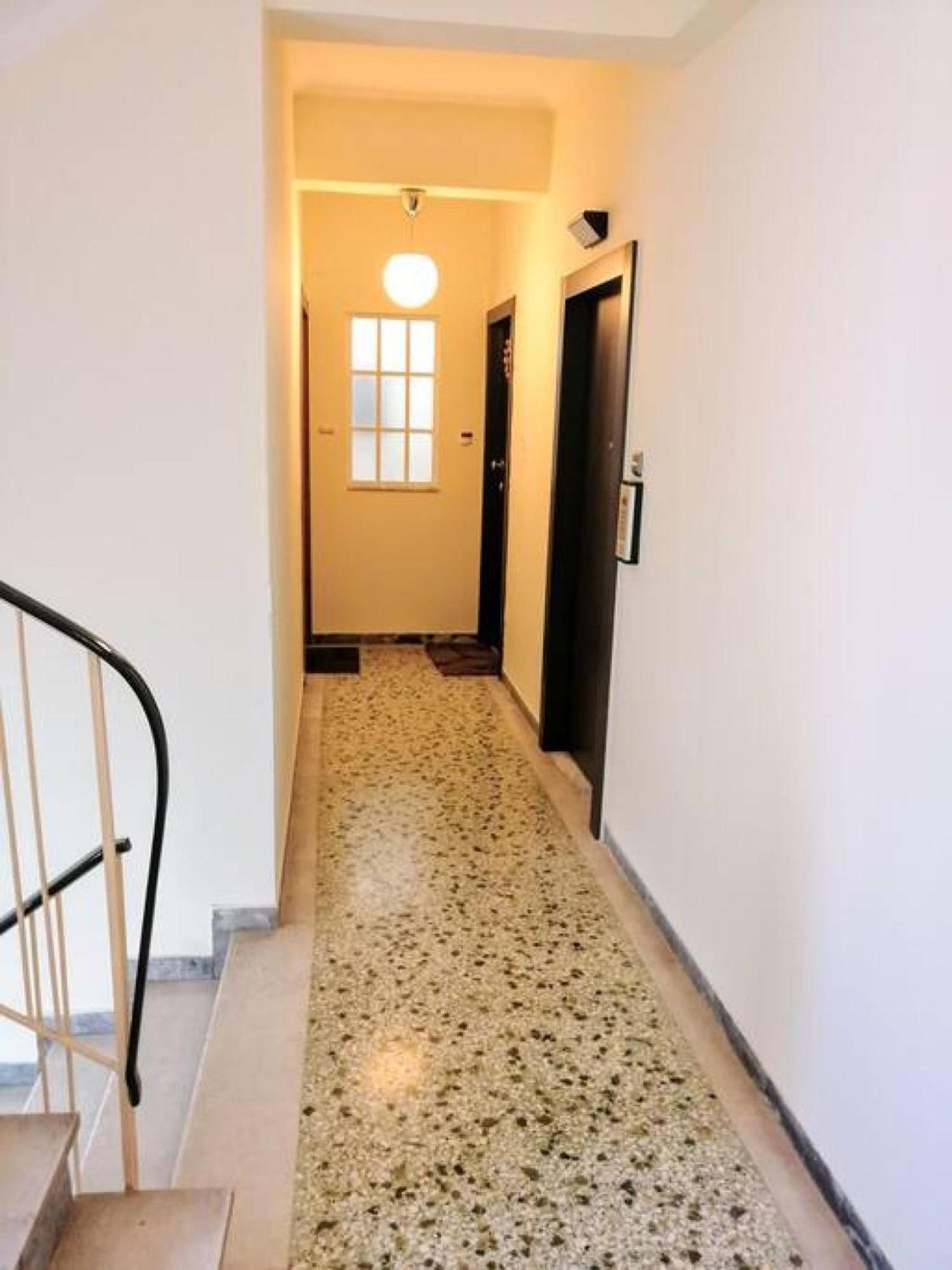 Luxurious Minimal Apartment In Acropolis Atene Esterno foto